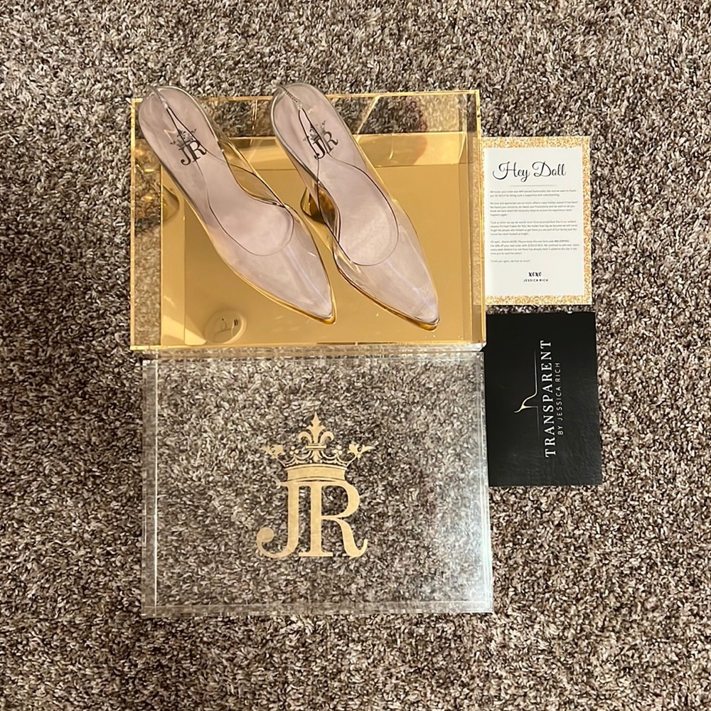 Authentic Jessica Rich Gold and clear pumps